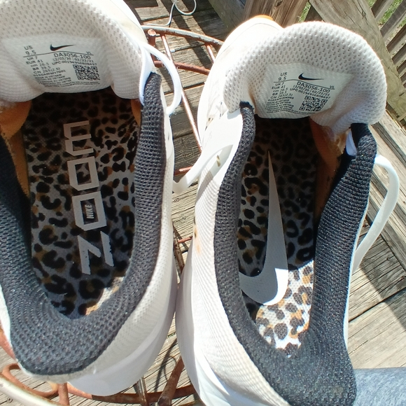 Nike Winflo 8 Premium White Leopard Women's Shoes - Picture 3 of 14